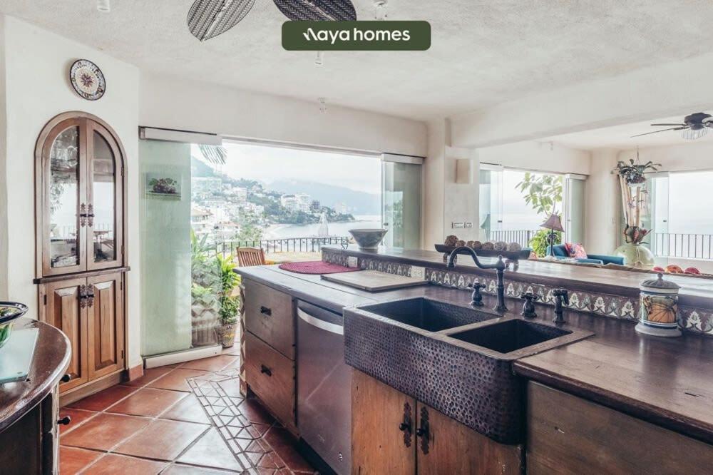 Ocean View 2br Condo-balcony-beach-pool Apartment *