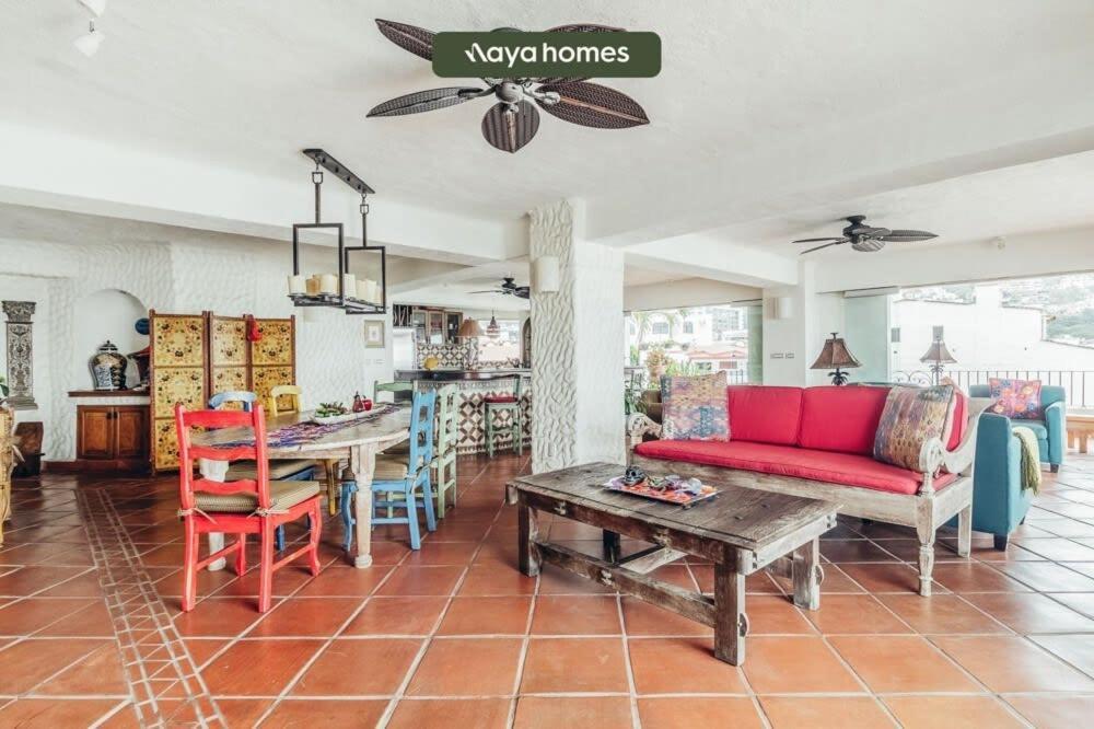 Ocean View 2br Condo-balcony-beach-pool