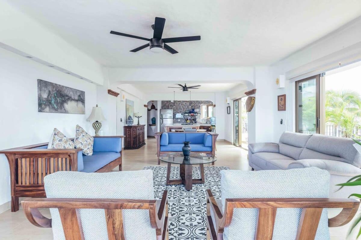 Ocean View 2br Condo-balcony-beach-pool