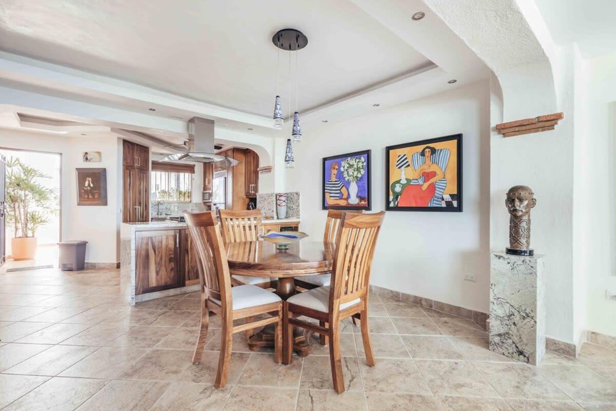 Ocean View 2br Condo-balcony-beach-pool Apartment