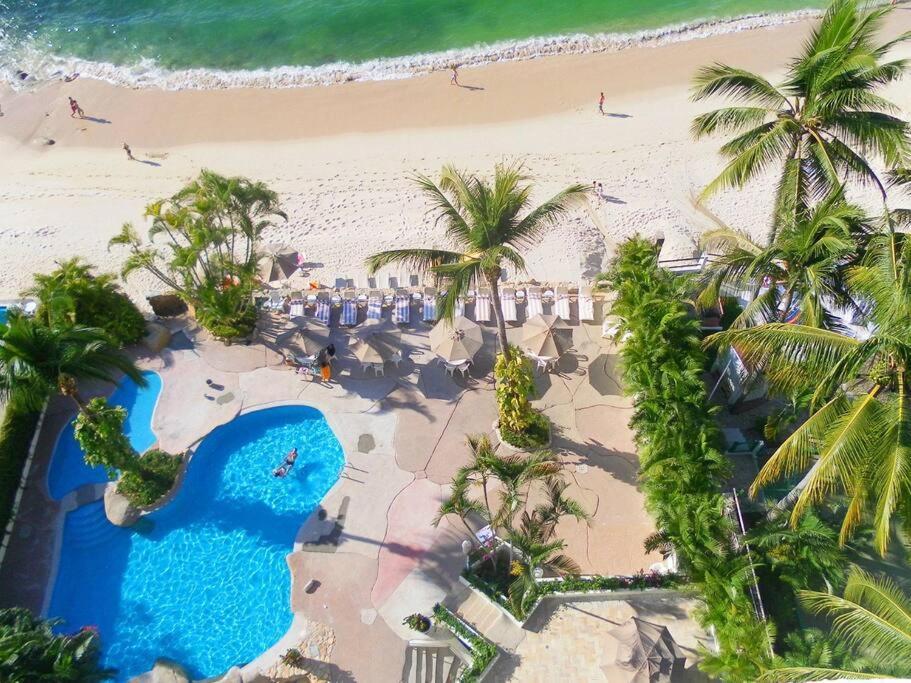 Frente A La Mejor Playa En Vallarta. *