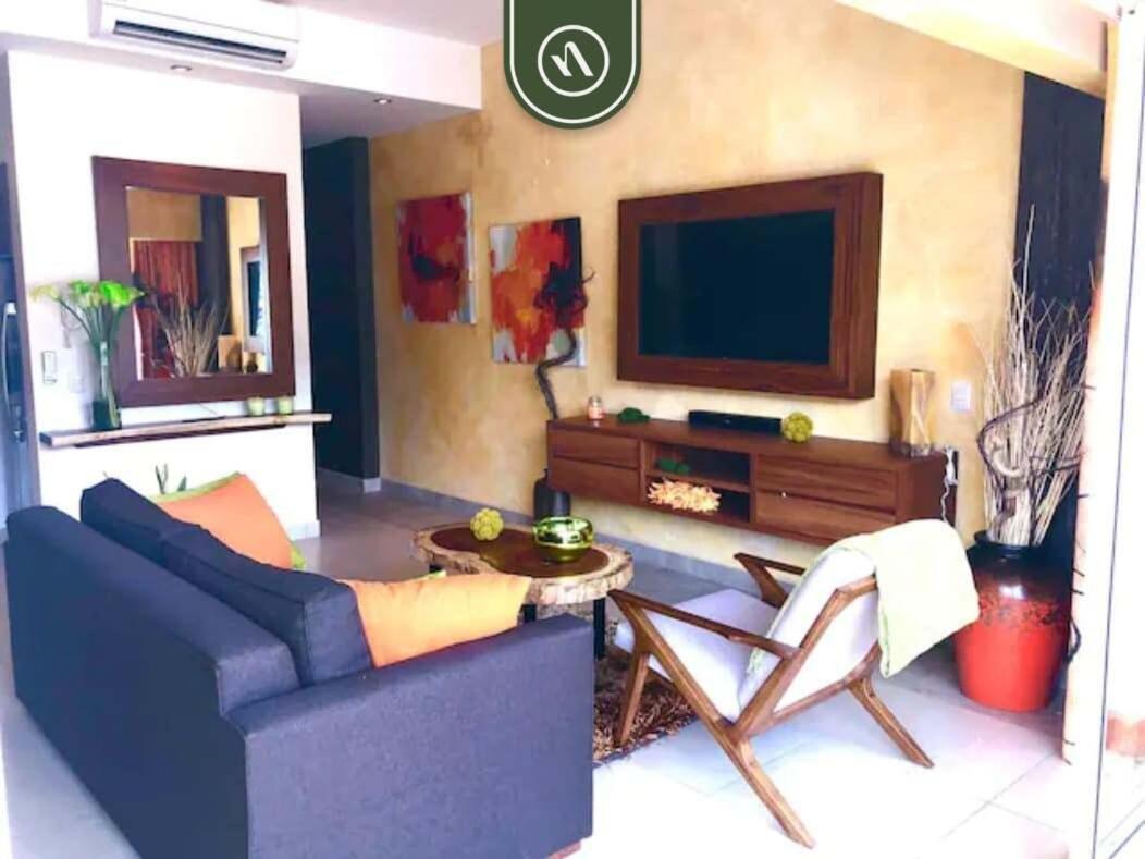 1br With Rooftop Pool - Romantic Zone Apartment *