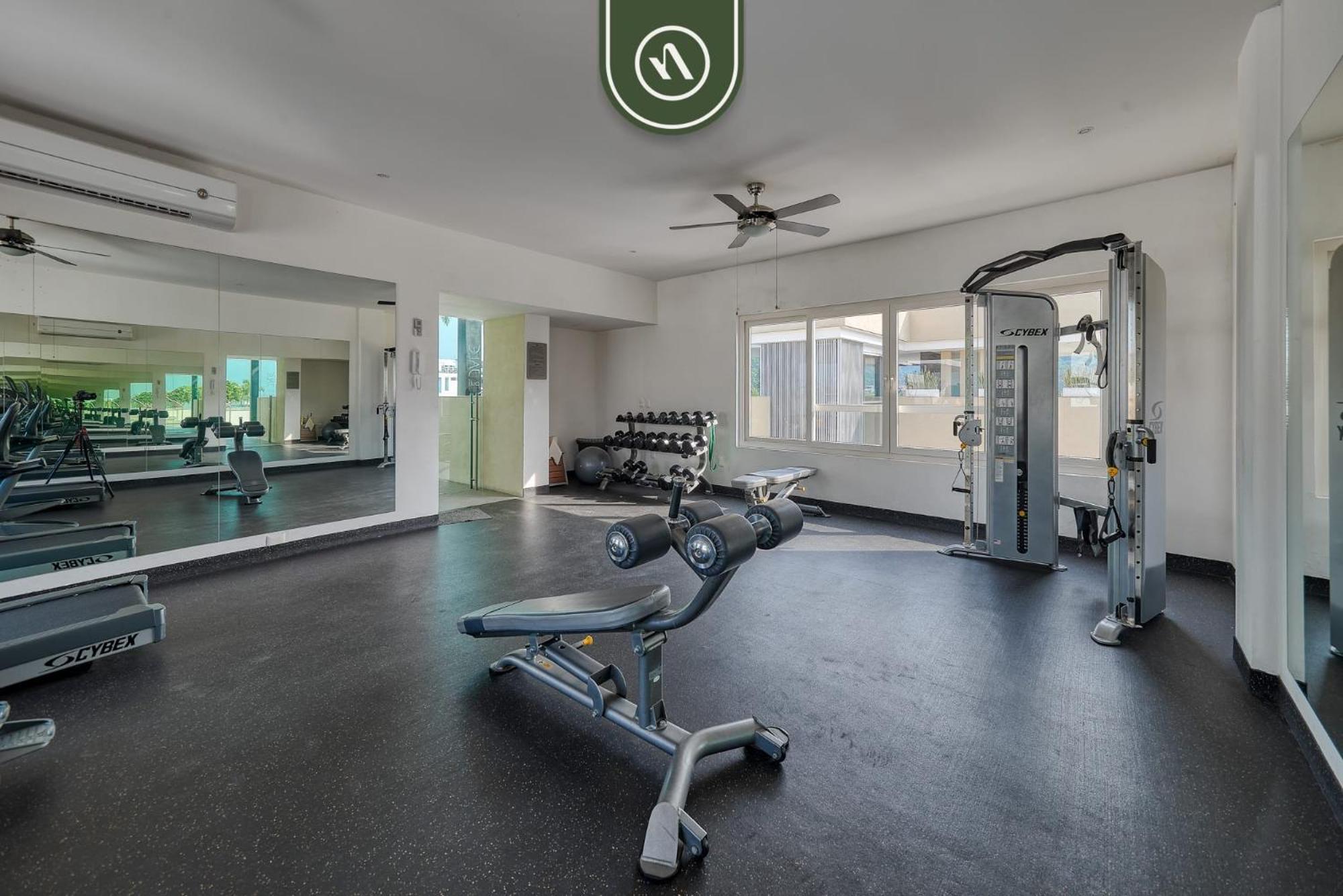 Apartment 1br With Rooftop Pool - Romantic Zone