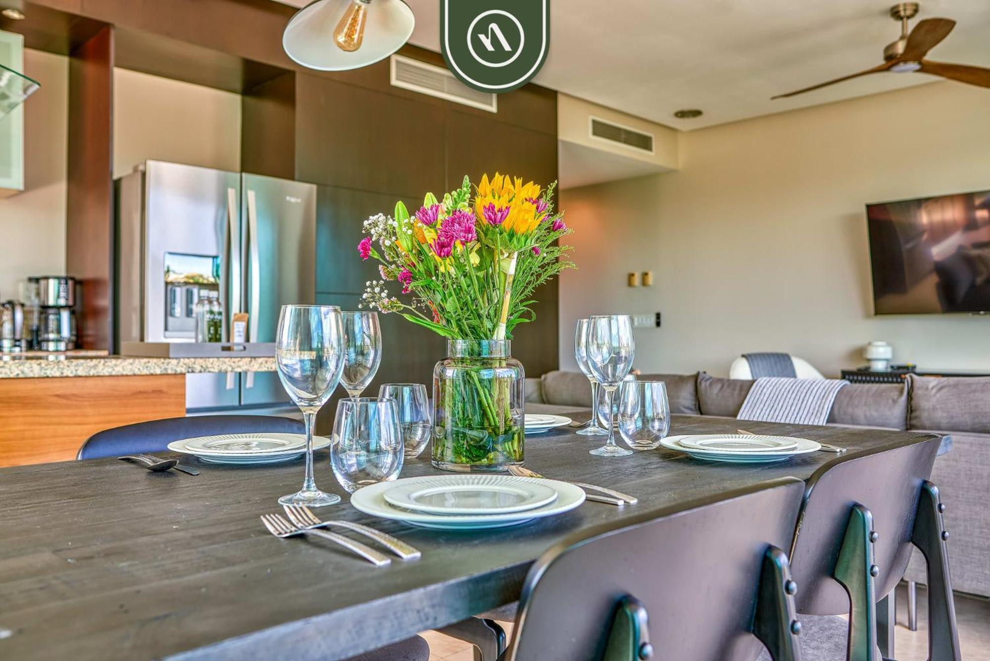 Apartment Luxury Oceanfront 2br With Private Balcony