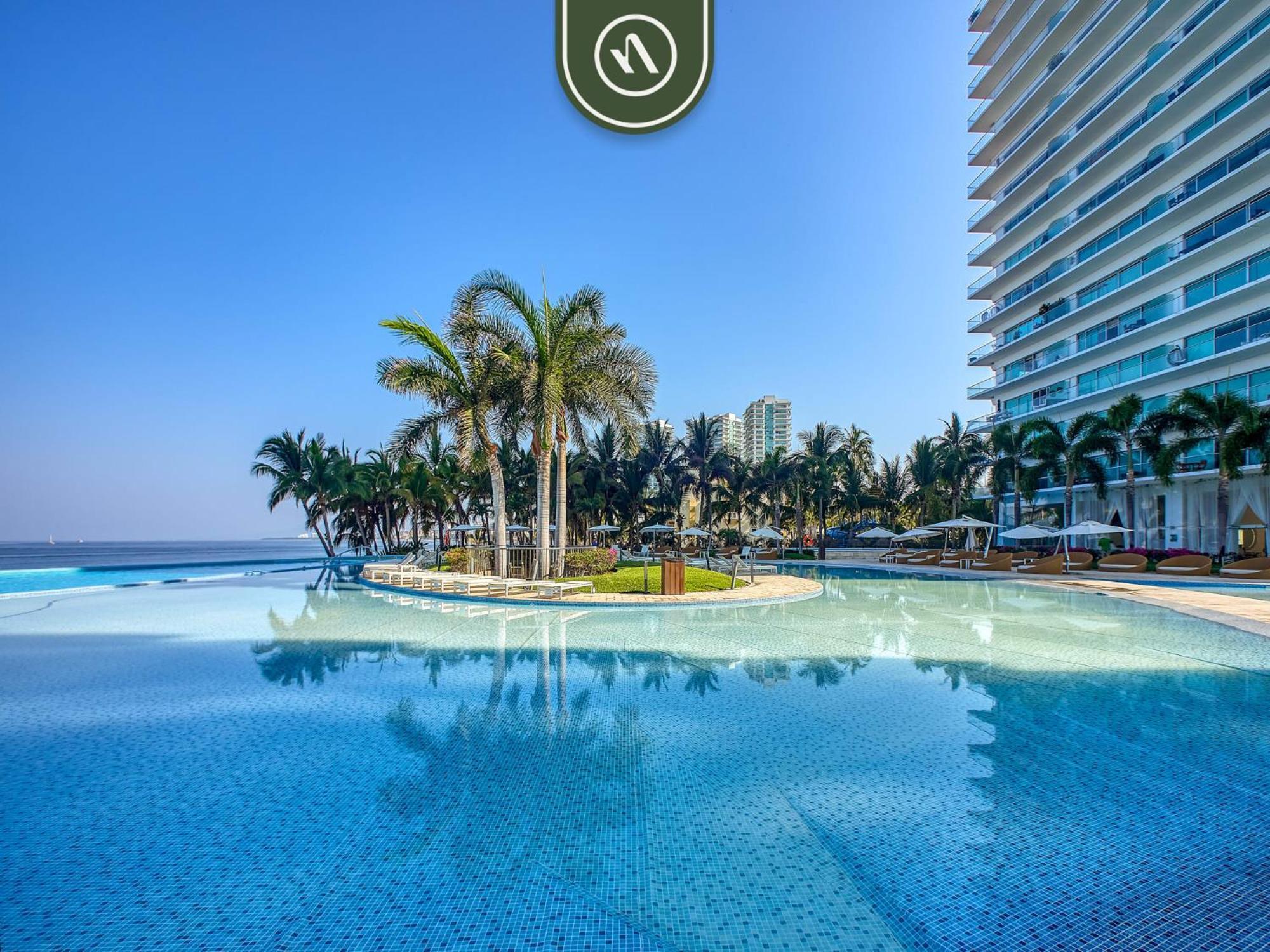 Luxury Oceanfront 2br With Private Balcony *