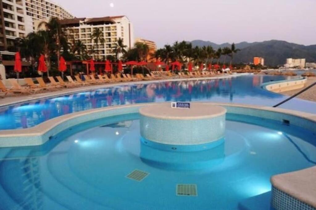 Luxury In Grand Venetian Puerto Vallarta