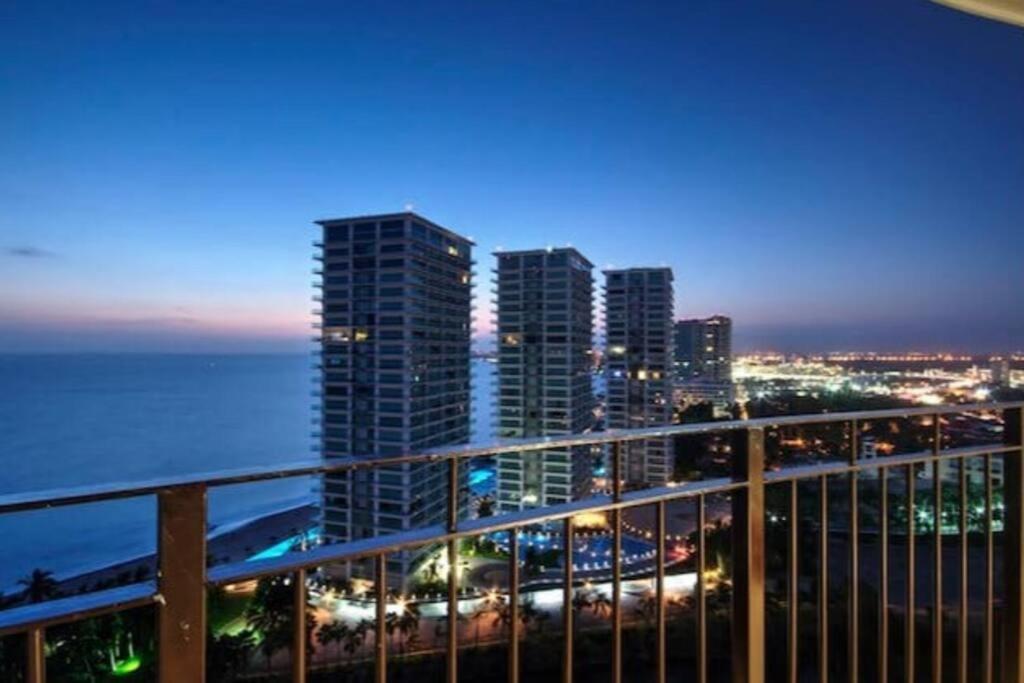 Luxury In Grand Venetian