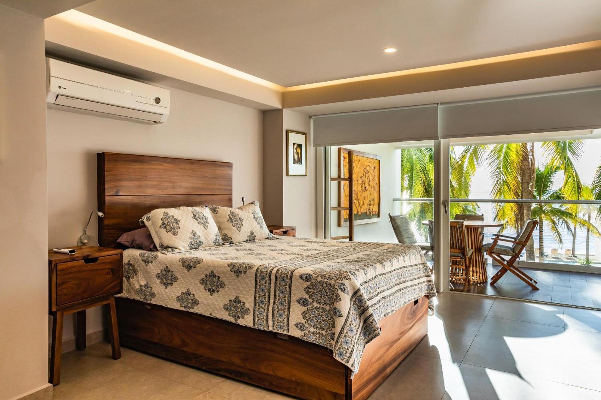 Bright Ocean Views & Pool Apartment Puerto Vallarta