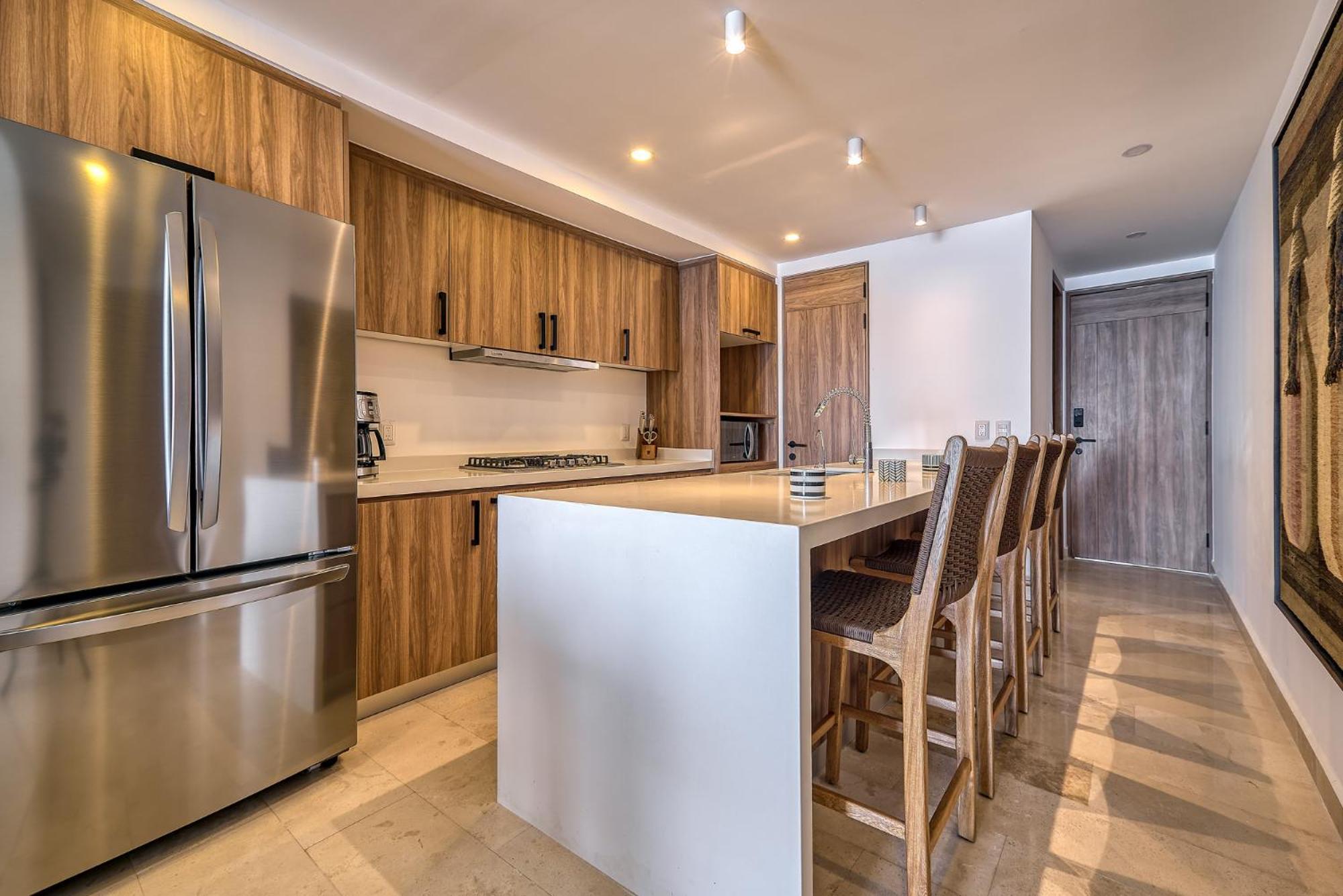 Oceanfront Apartment *