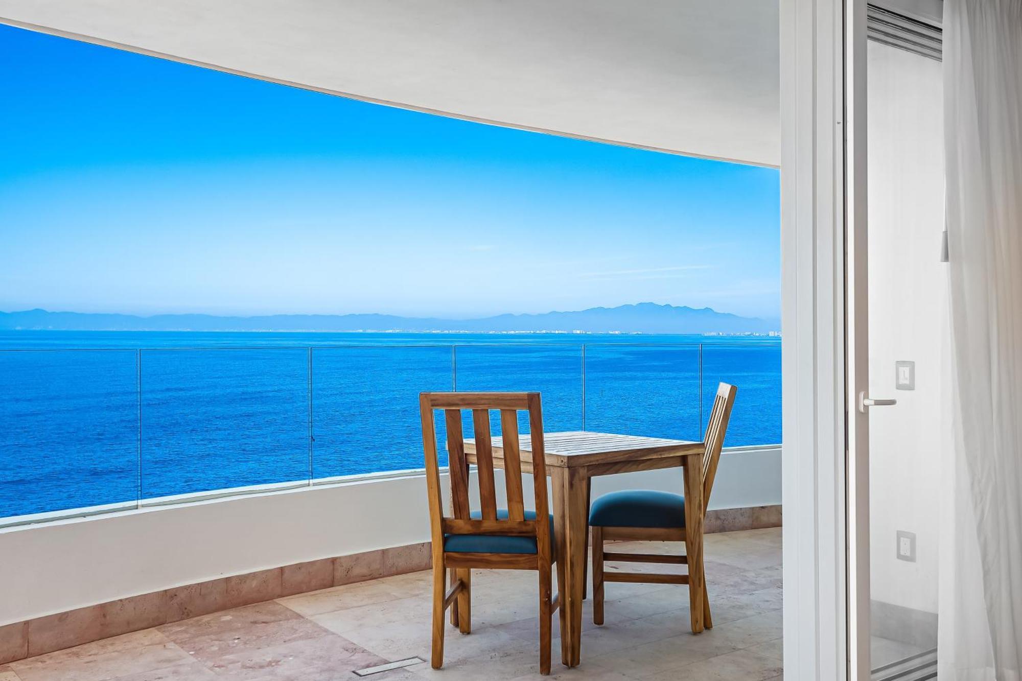 Apartment Blue Horizon 1103 At Residences