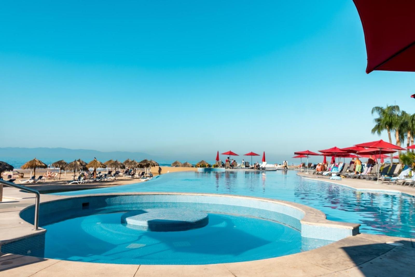 Amazing Views, Beachfront Grand Venetian * Puerto Vallarta