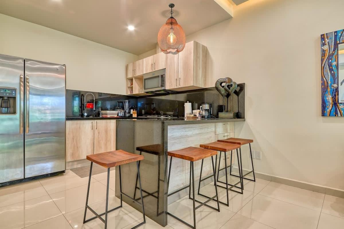 Apartamento Oceanview In Zona Romantica - Beachfront