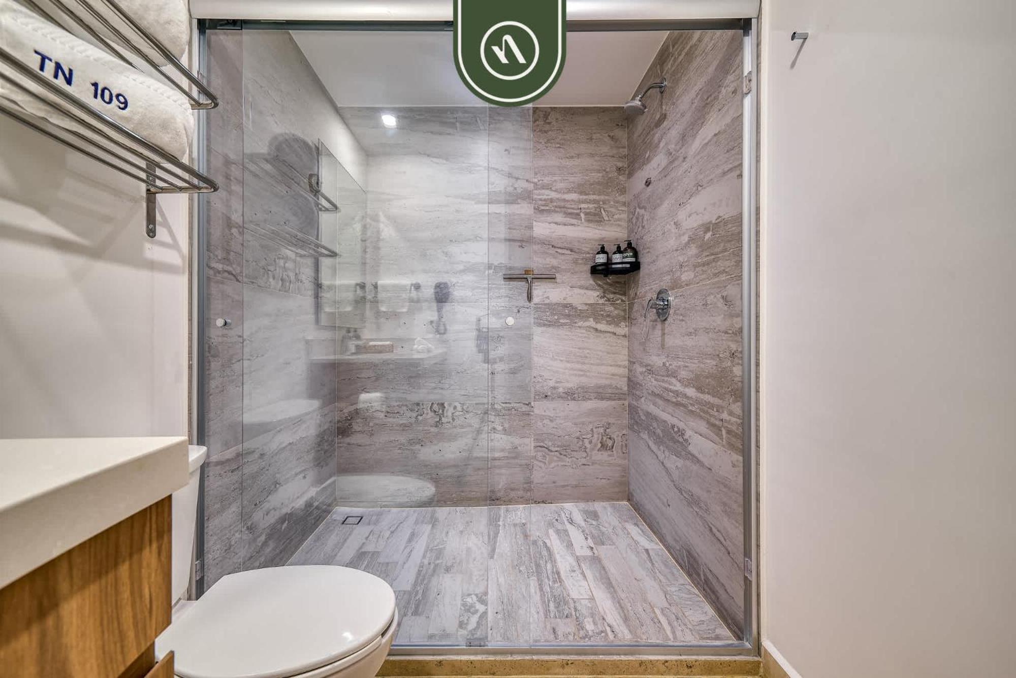 Oceanview 1 Bedroom - - Multiple Pools Apartment