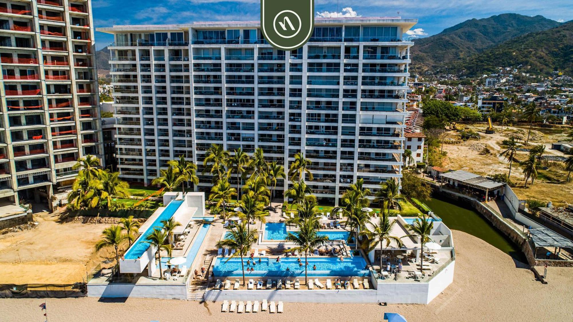 Oceanview 1 Bedroom - - Multiple Pools Puerto Vallarta