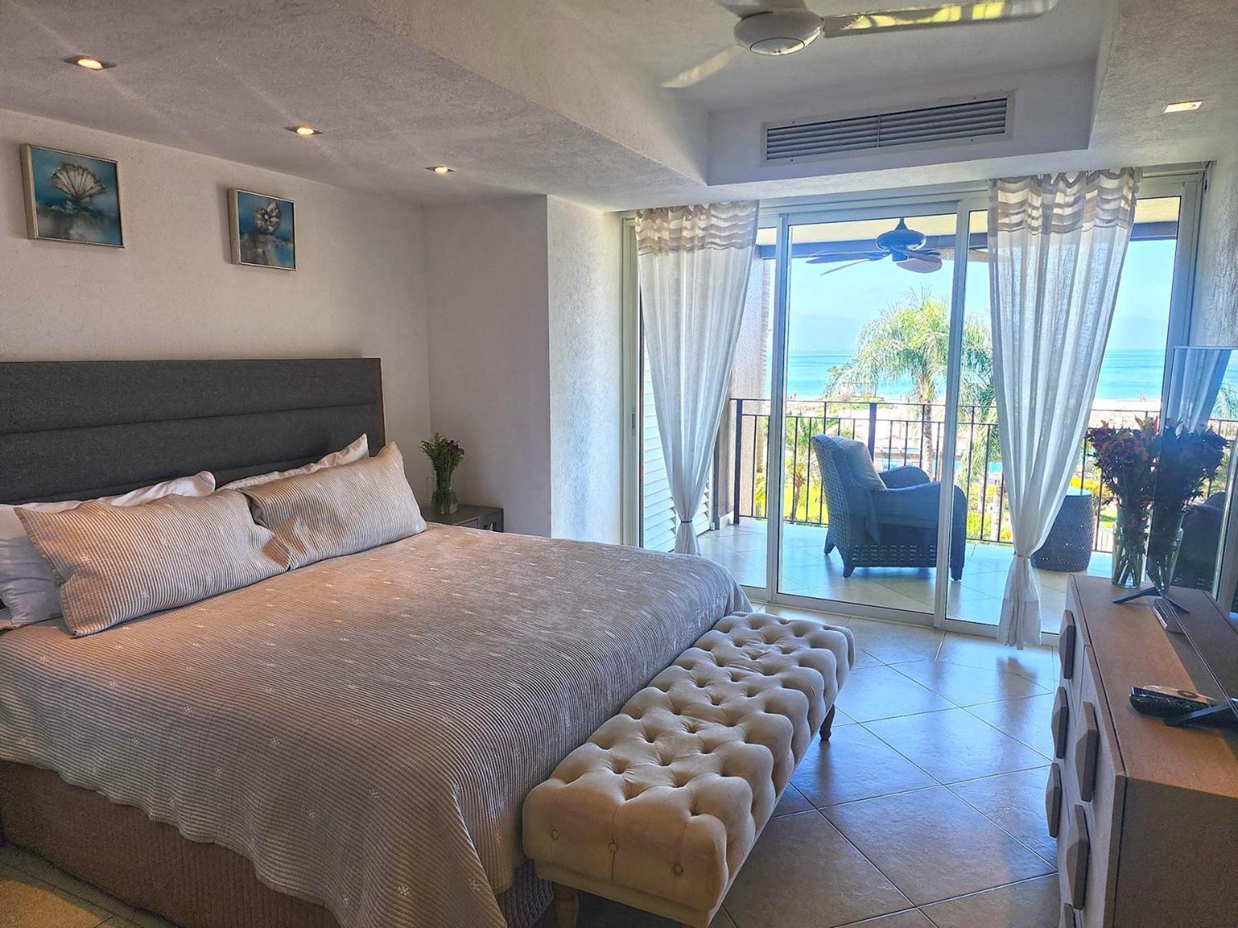 Amazing Views, Beachfront Grand Venetian * Puerto Vallarta
