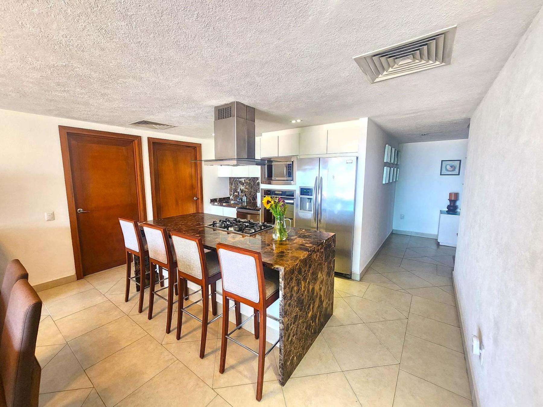 Amazing Views, Beachfront Grand Venetian *