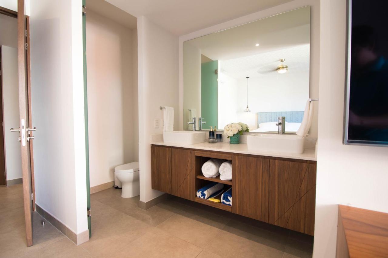 Pavilion 709 Apartment *