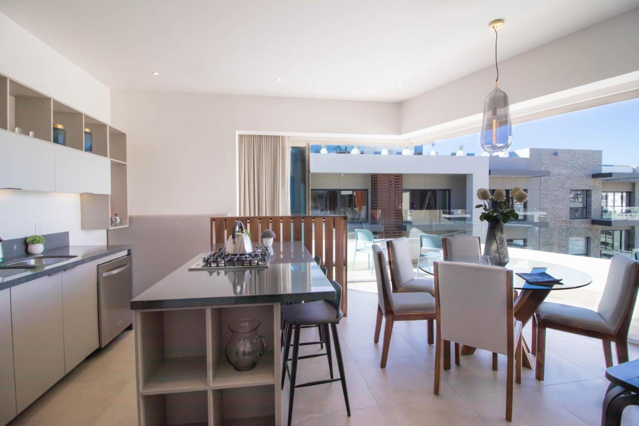 Pavilion 709 Apartment *