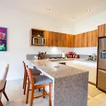 Sleek Versalles 2Br Roma Encore