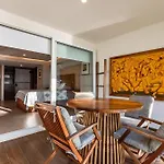 Bright Apartment Ocean Views & Pool