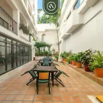 Amazing 2 Bedroom Condo Overlooking The Pool - Romantic Zone