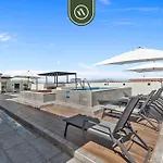 Restored Historic 2 Bedroom Condo In Downtown - Pool