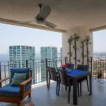 Oceanview 2 Bedroom Condo With Balconies