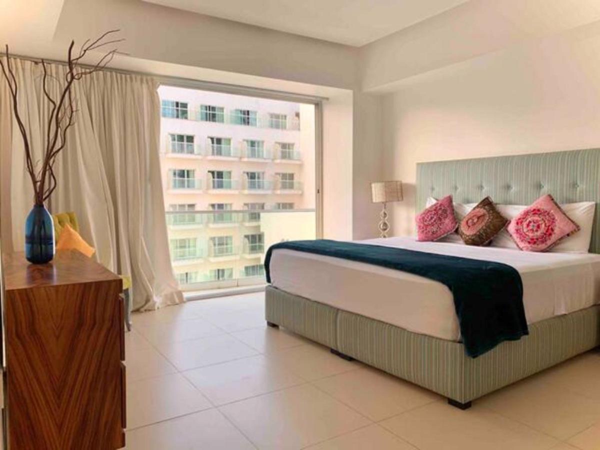 Departamentos Oceanfront Icon Vallarta