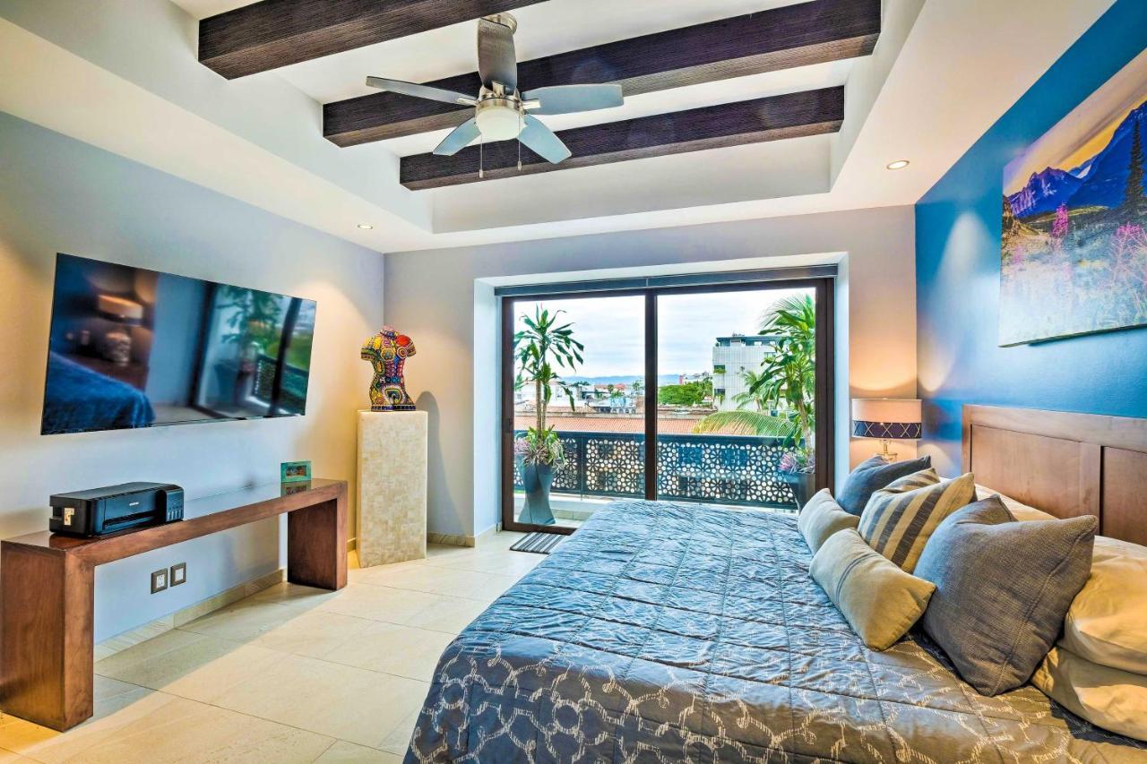 Luxe Condo, Steps From It * Puerto Vallarta