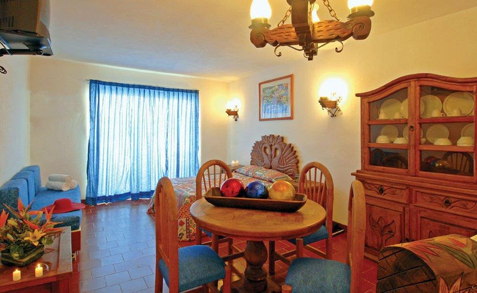 Hotel Emperador Vallarta Beachfront Hotel&suites 3*