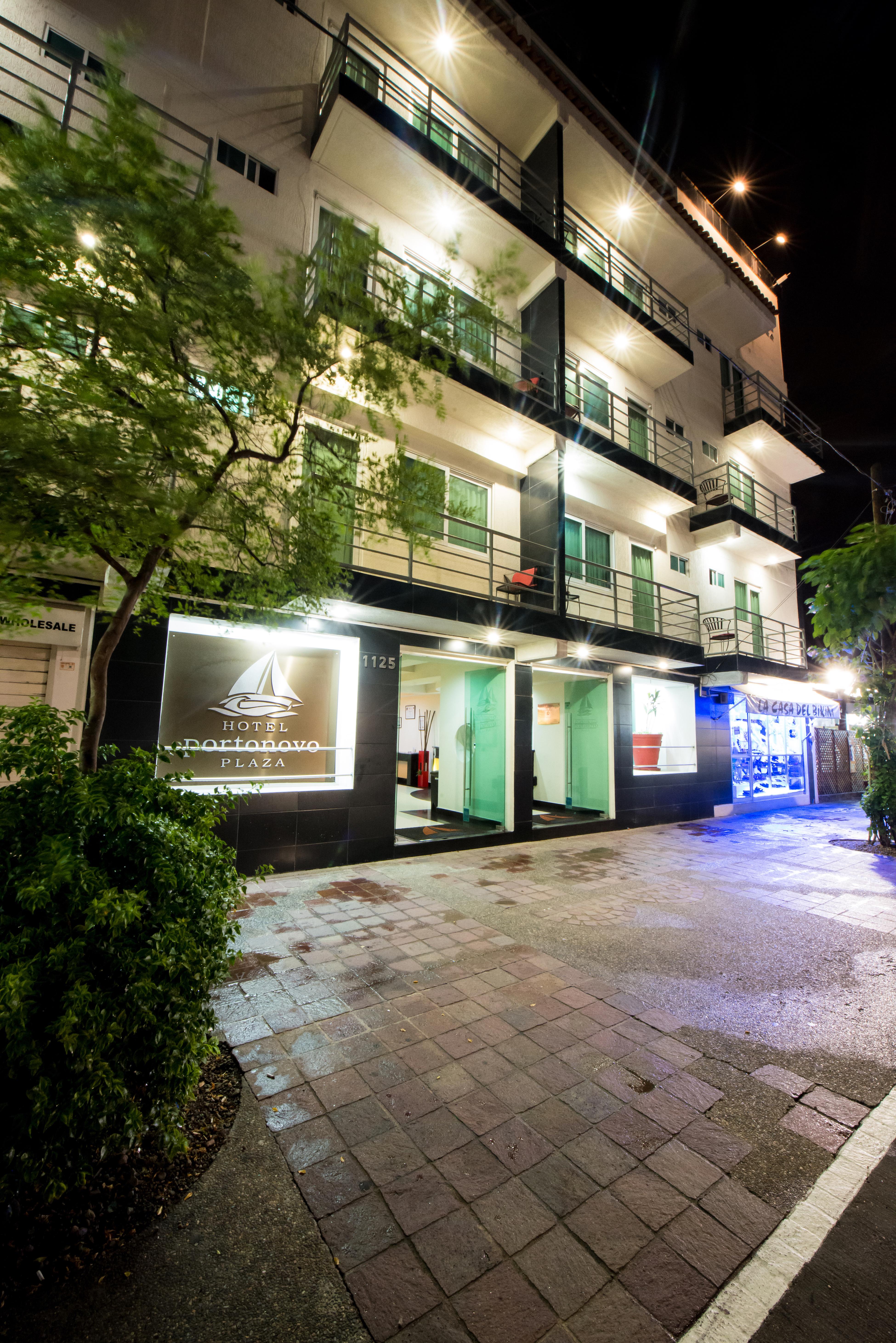 Portonovo Plaza Malecon Hotel
