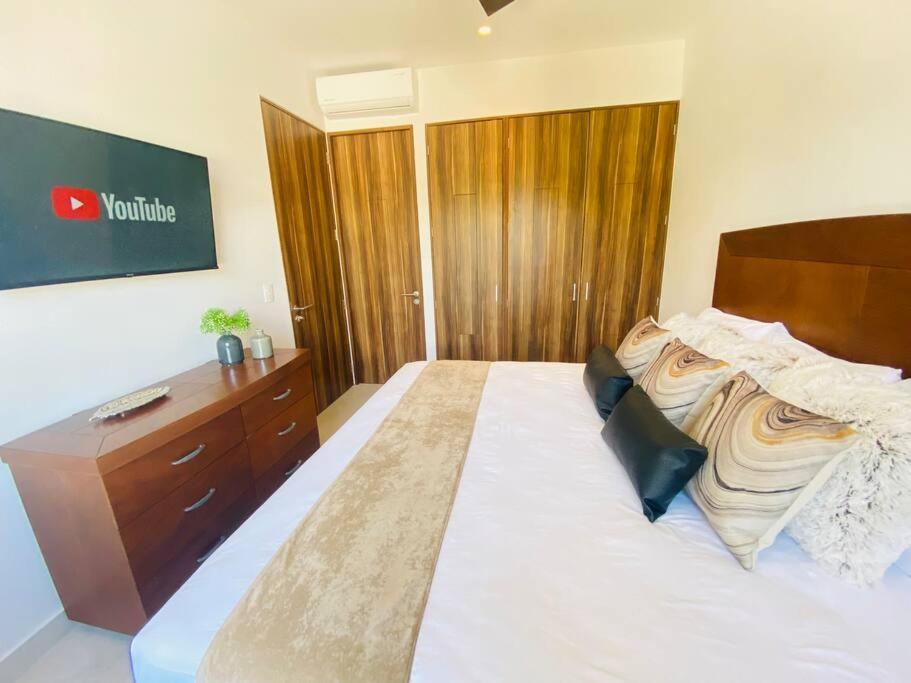 New Versalles Unit With Rooftop Pool * Puerto Vallarta