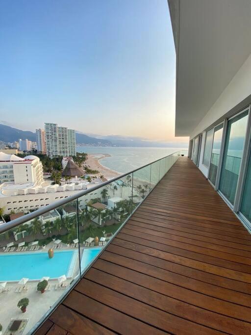 Icon - Beachfront, 3 Bedrooms + Apartamento