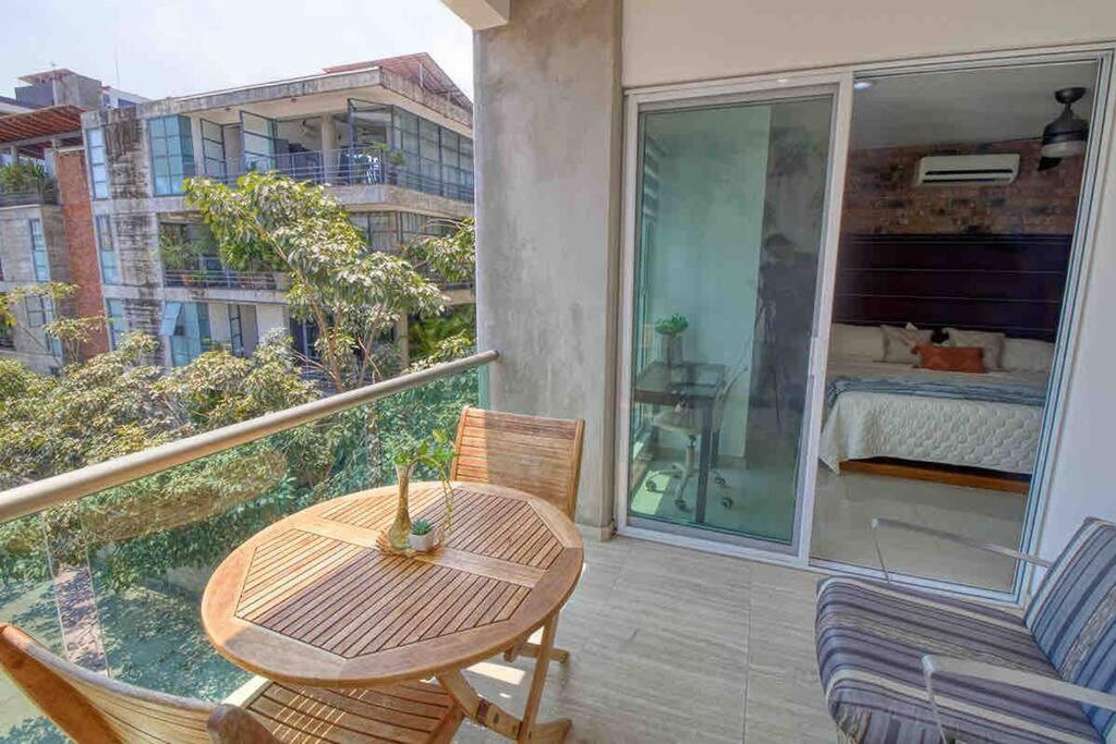 Apartamento 2 Bd Loft In Versalles, Walk To The Beach! Puerto Vallarta
