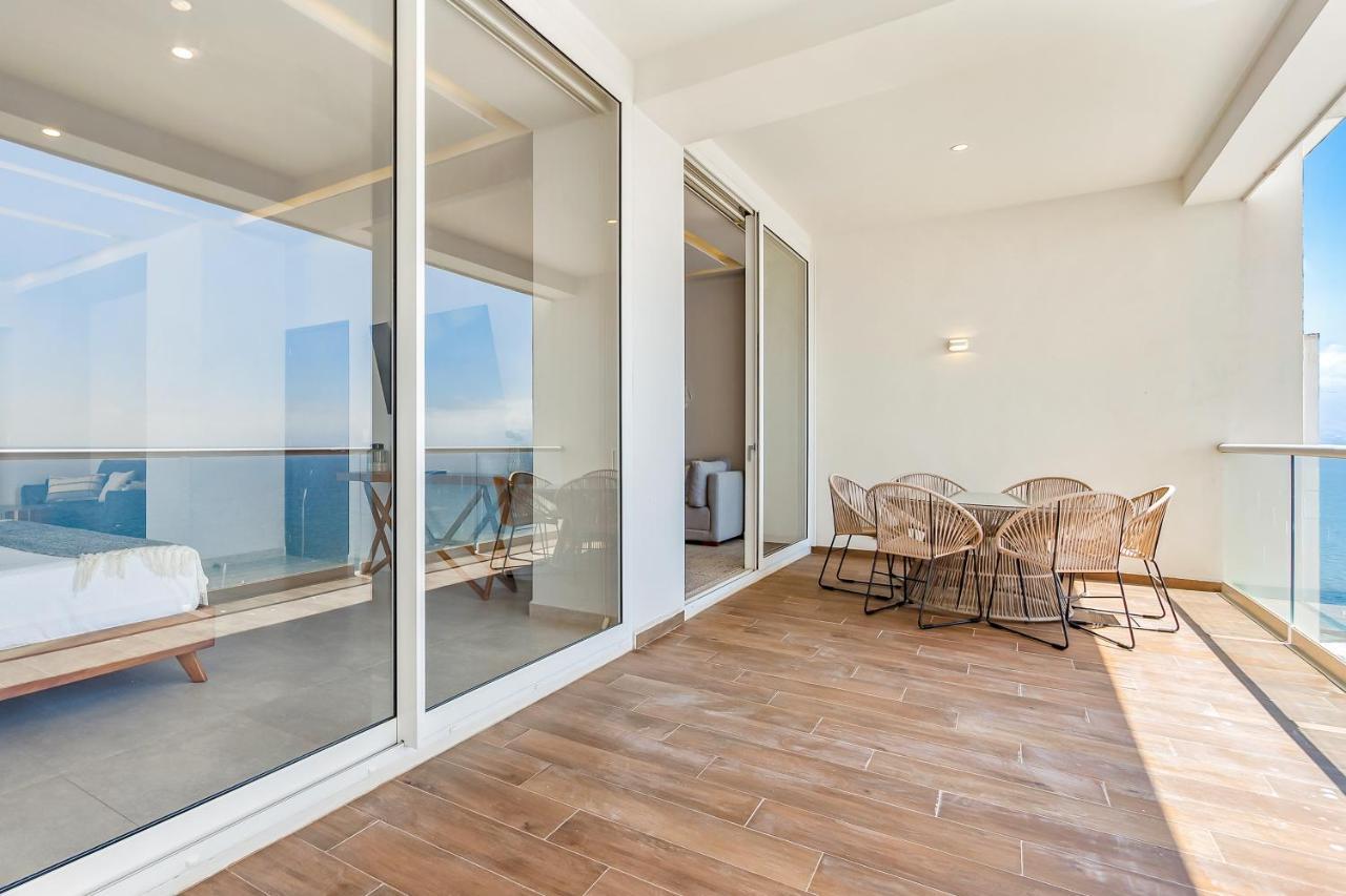 Apartment Harbor 171 Oceanfront Residences #13011 *