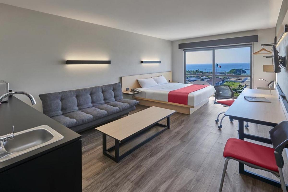 Express By Marriott Hotel 4*