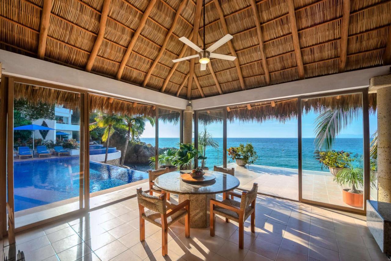 Beachfront Salinas House Villa *