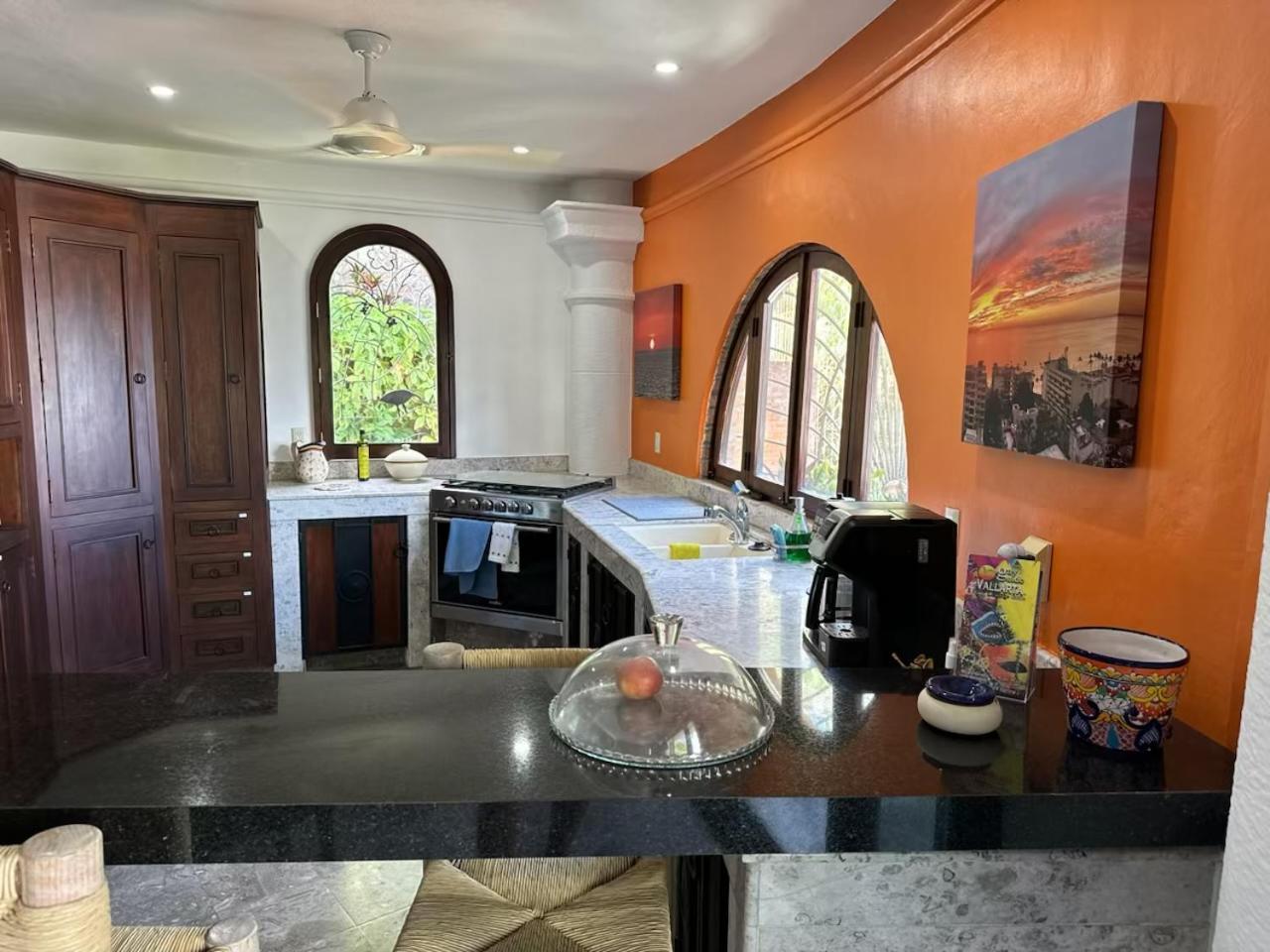 Apartamento New Listing Zona Romantica, 2bd, 3 Bath