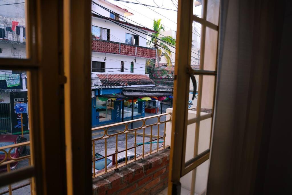 Balcony Grandiahouse Apartment *