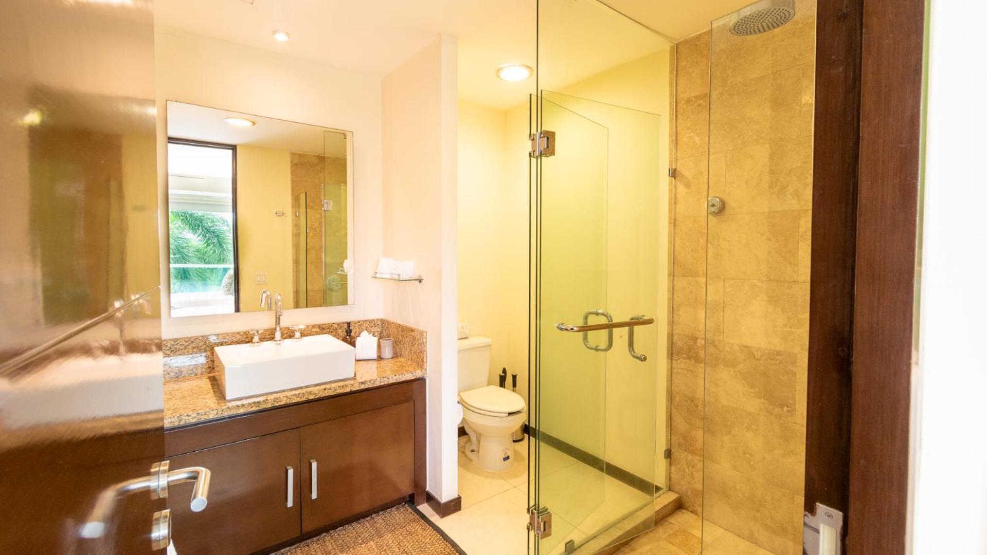 Peninsula T3 1a Luxurious Ocean View Getaway By Kivoya Apartment *