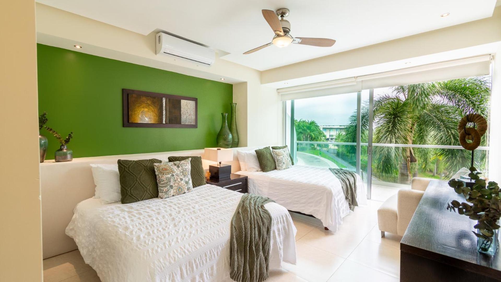 Peninsula T3 1a Luxurious Ocean View Getaway By Kivoya *