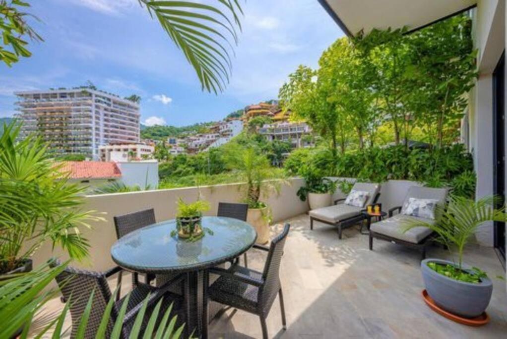 1 Bd In The Heart Of Romantic Zone Apartment *