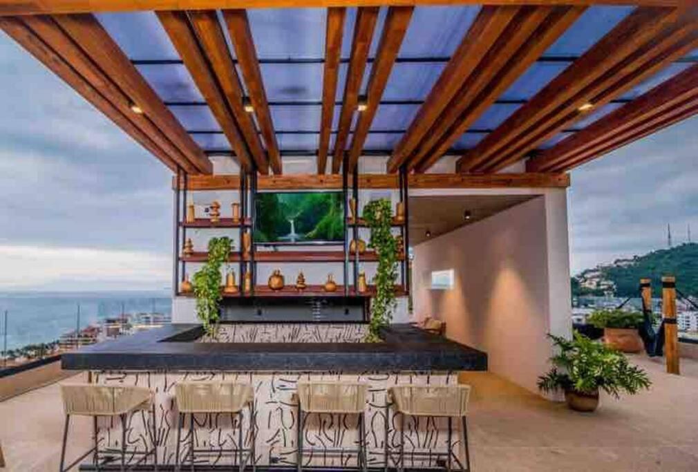 1 Bd In The Heart Of Romantic Zone