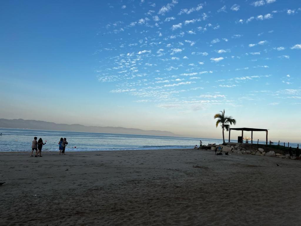 Beachfront Beside La Isla Mall Apartamento *