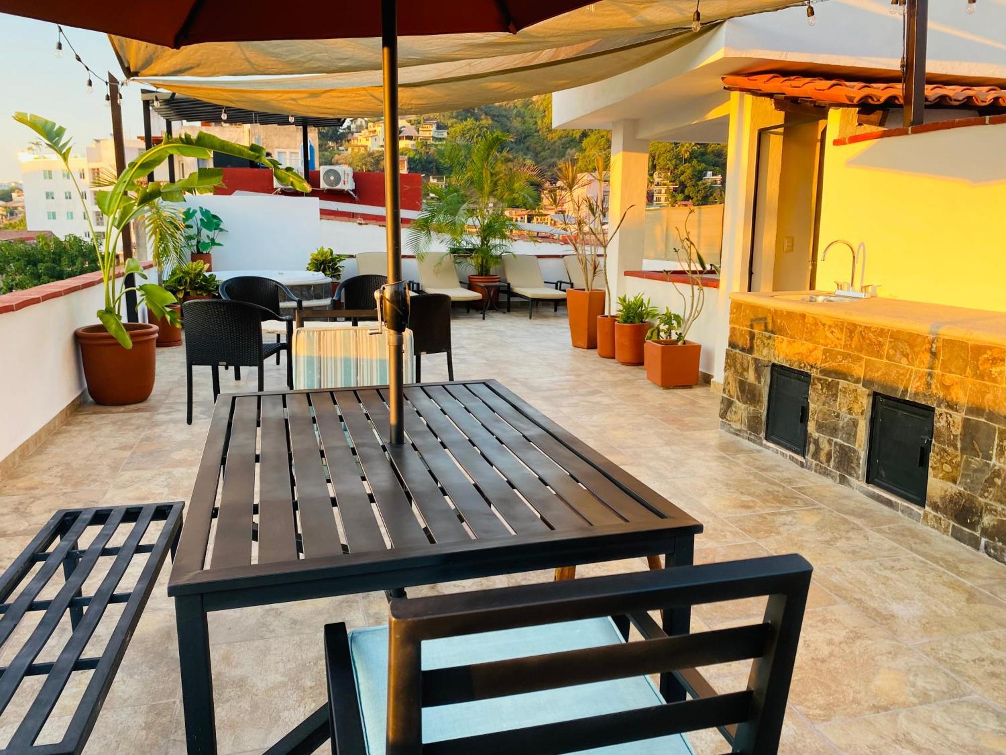 Apartamento 6 Blocks To Beach, Roof Terrace With Spa Tub & Bbq *