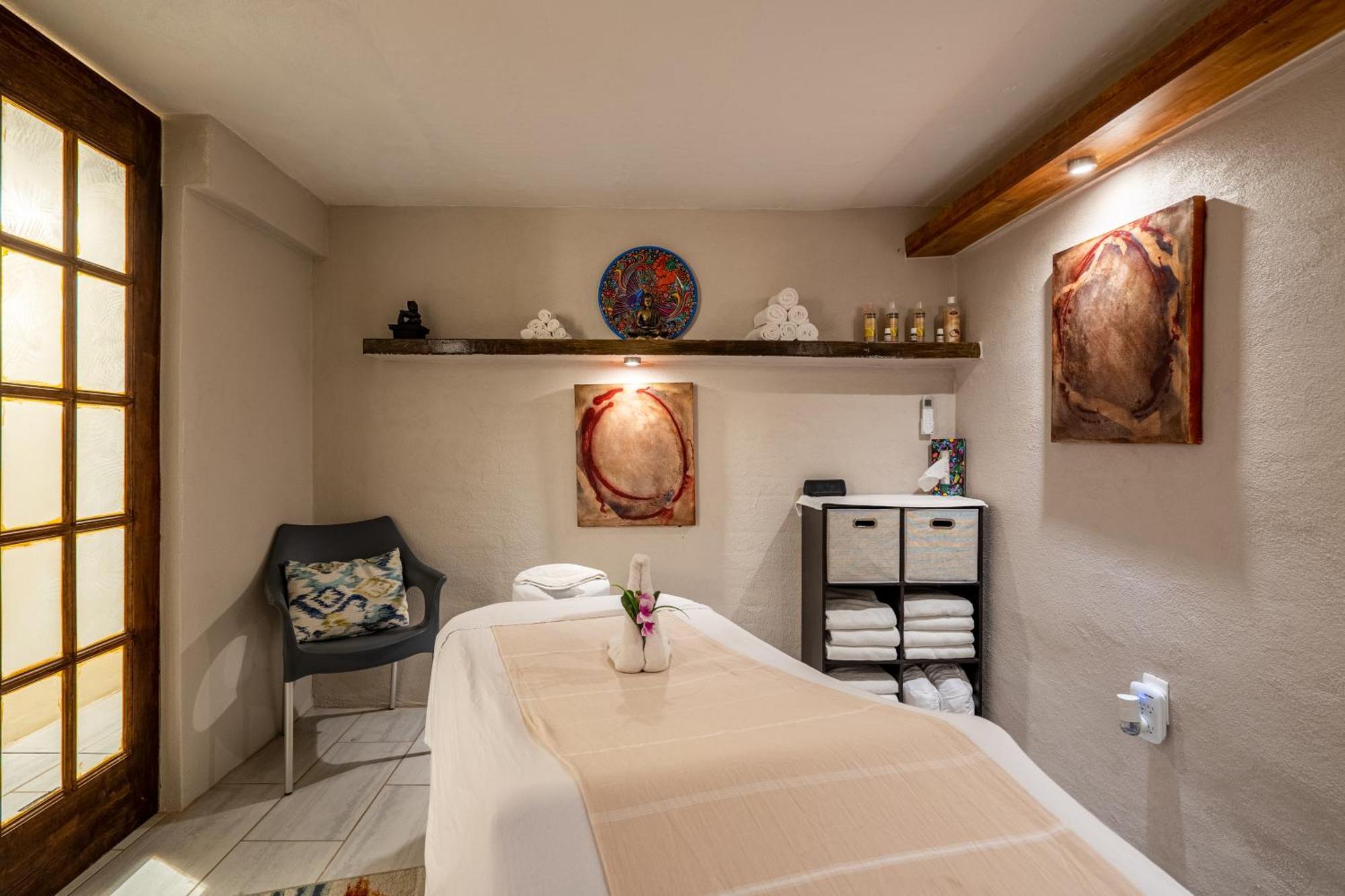 Zonaz Boutique 4*