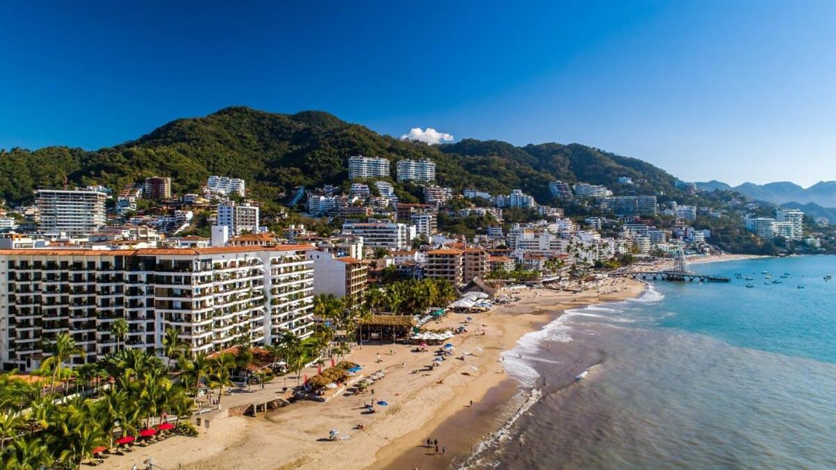 Ocean View 2br Condo-balcony-beach-pool Puerto Vallarta