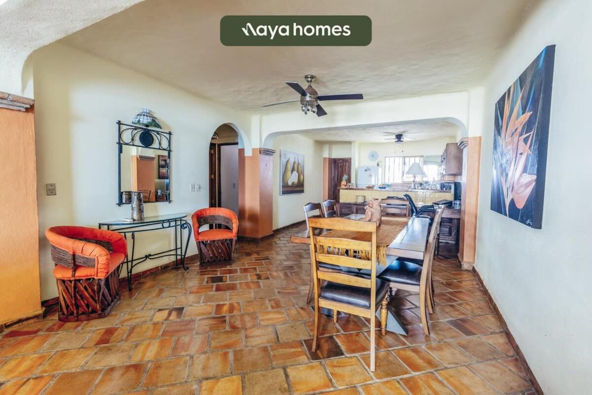 Ocean View 2br Condo-balcony-beach-pool Apartamento