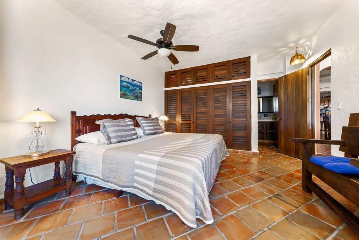 Apartment Ocean View 2br Condo-balcony-beach-pool *