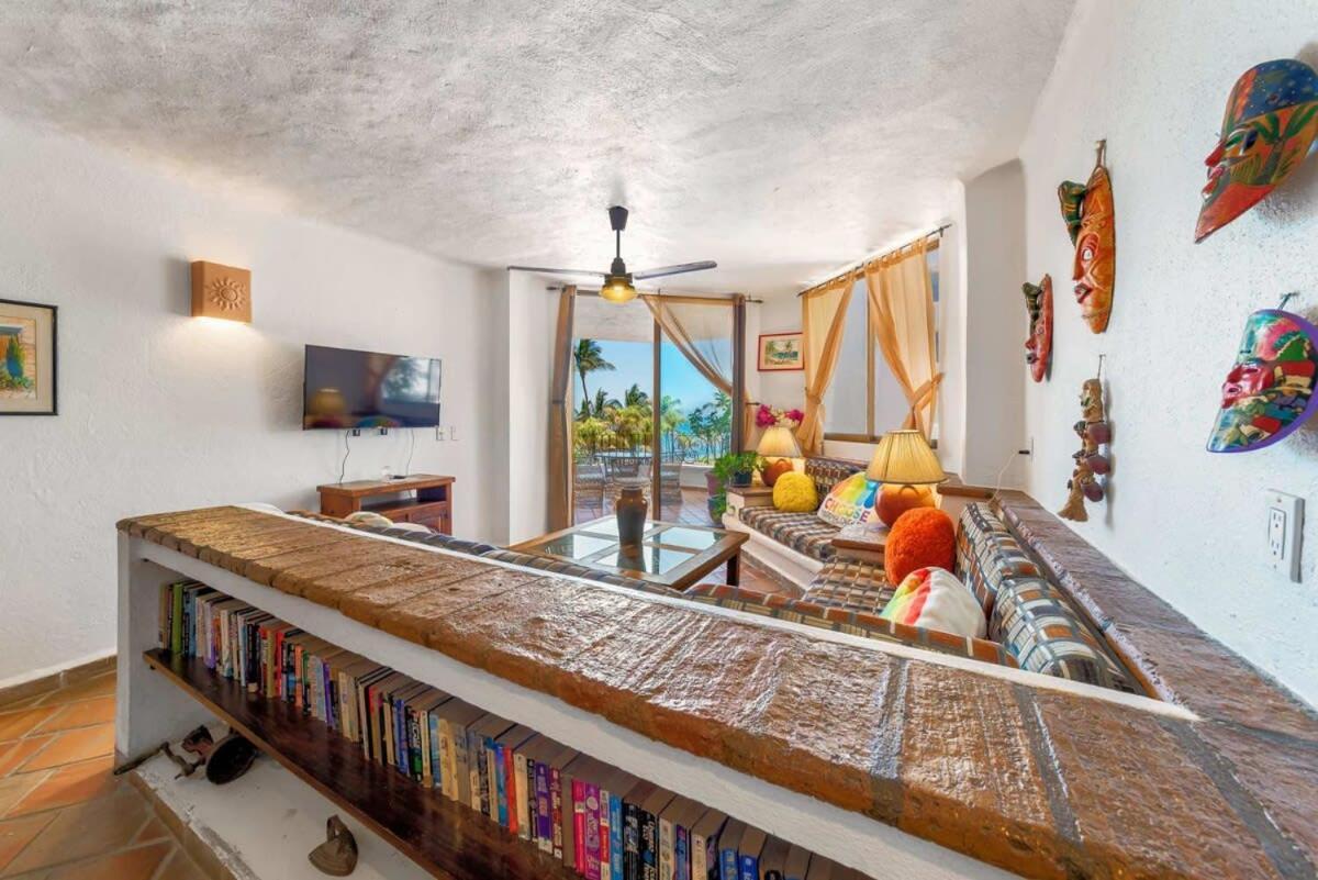 Ocean View 2br Condo-balcony-beach-pool Apartment